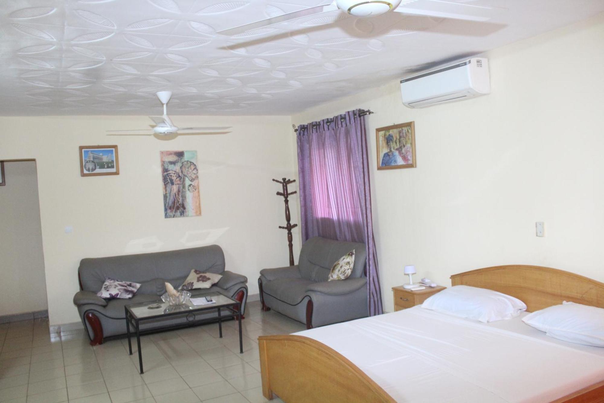 Residence Diane Ouagadougou Esterno foto